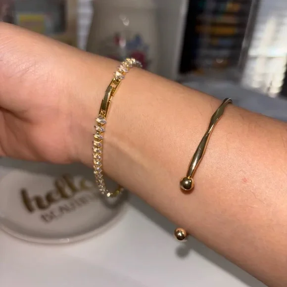 Tennis Luxury Zirconia Gold Bracelet - Picture 13 of 14